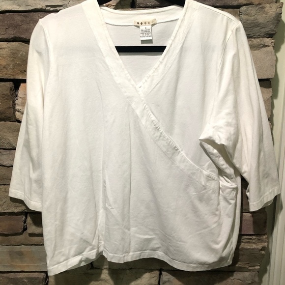 5/$10 Size 1X white shirt - Picture 10 of 10